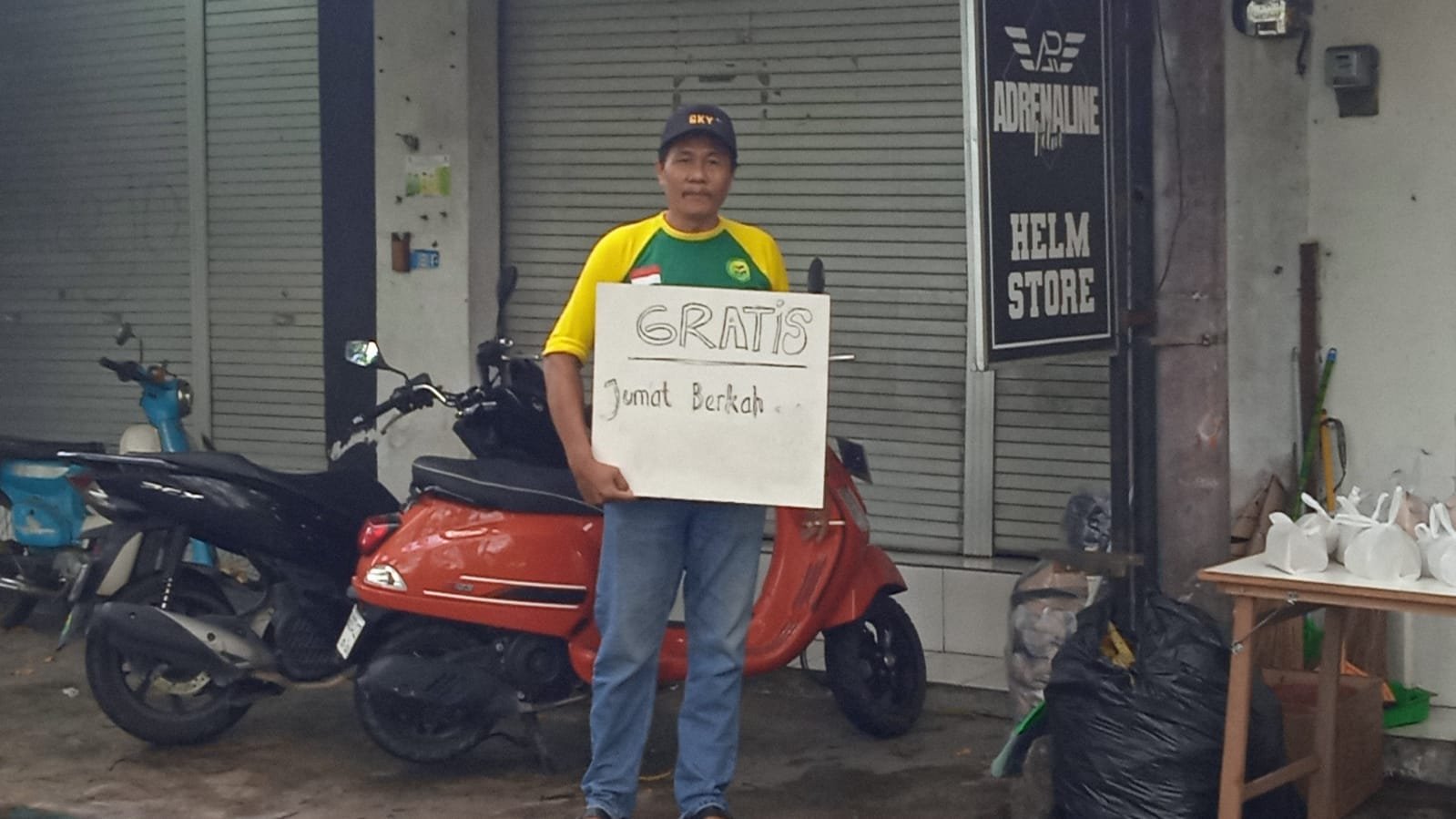 Dokumentasi kegiatan Jumat Berkah Yayasan Ghiroh Kafilul Yatim, foto 2.