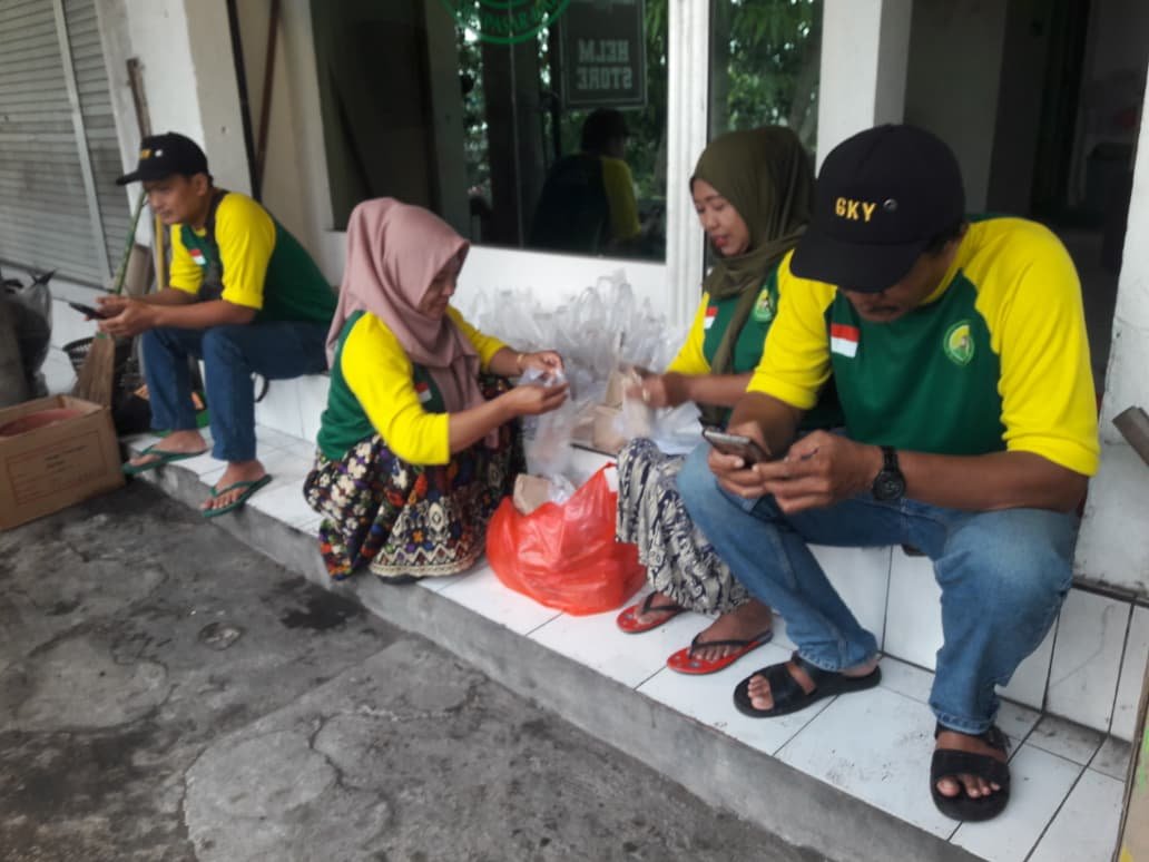 Dokumentasi kegiatan Jumat Berkah Yayasan Ghiroh Kafilul Yatim, foto 8.